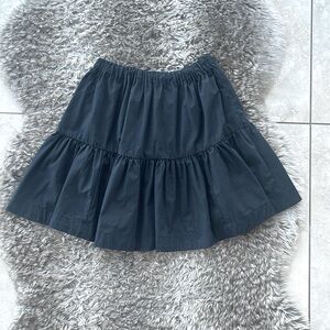 Abercrombie & Fitch Ruffle Skirt in black. Size XS